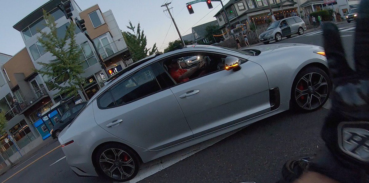 anarchistvibes's tweet photo. Hey everyone, yesterday the motorcade was threatened by a fash and he said heβd shoot them. Please keep a lookout. #SafePDX #PortlandProtest #DefendPDX #PDXFashcar https://t.co/nZqzDXXIFq