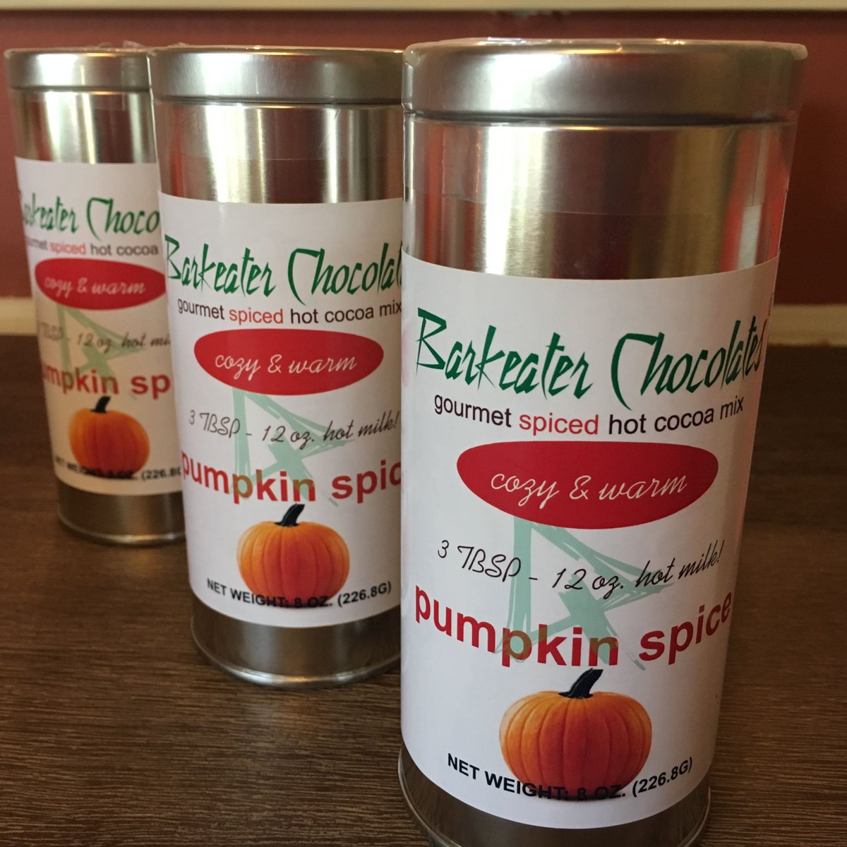 Bark_Chocolates's tweet photo. When you wake up to temps in the 40's, it's time to break out the pumpkin spice hot cocoa. ๐ซ
https://t.co/Qpne9vAqsT
#hotcocoamix #hotchocolate #pumpkinspice #autumnweather #fallishere #flavorwow https://t.co/pZeY2Y19O7