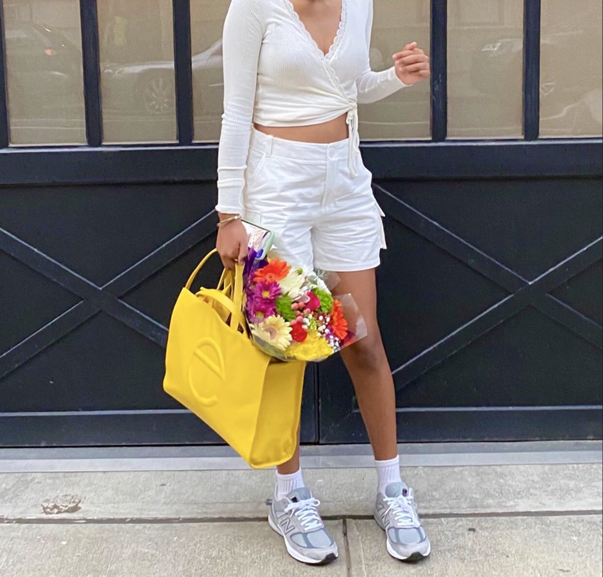 daffodil on X medium yellow telfar will be my spring 2021 bag https t kW4XsNYhC3 X