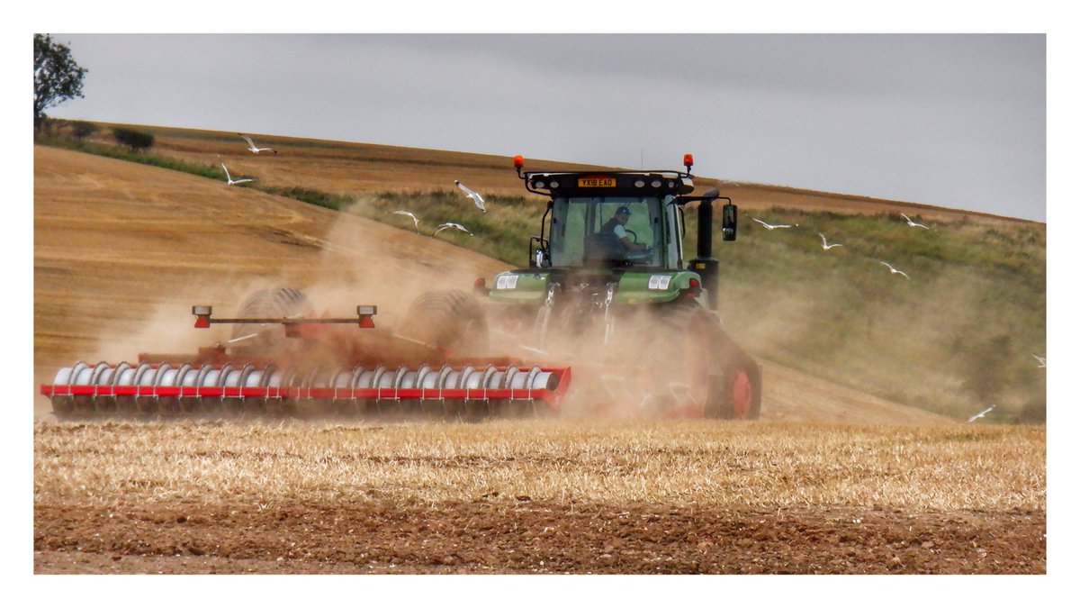 ApertureF2's tweet image. Preparing for the next crop. Farming on the Yorkshire Wolds, near Wetwang.