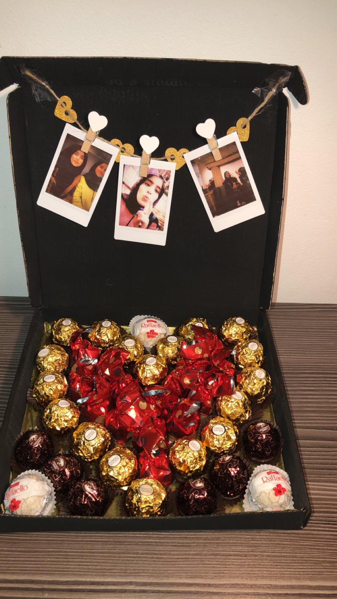 NissaPaints's tweet image. If you could help out my small business by retweeting 🥺👉🏽👈🏽

My Etsy shop: etsy.me/2PCztco
My insta: @nissa_paints
Some of My products:
#chocolate #canvas #explodingbox #explosionbox #personalisedgifts #WorldPhotoDay #WednesdayMotivation #WorldPhotographyDay2020