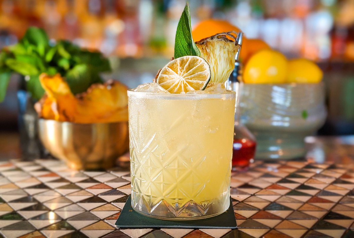 Sending mid-week energy your way!!☀️ Be sure to join us for #HappyHour in #LasVegas #Monday through #Friday