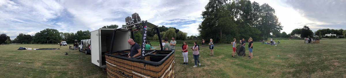 LifeFlightnl's tweet photo. Avondje crewen met @Ballonweb https://t.co/v6eCw7aMDZ