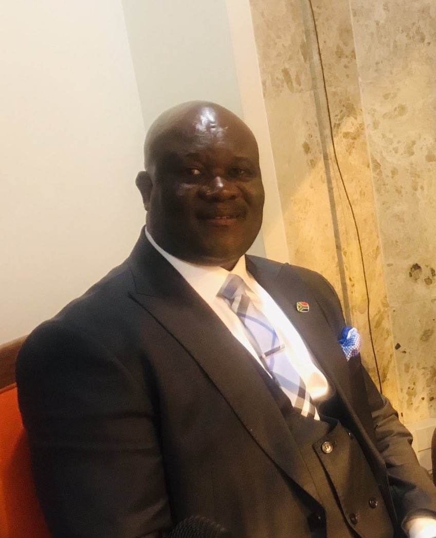 newsnoteSA's tweet photo. North West MEC for Public Works and Roads, Oageng Molapisi, is demanding answers about why a road project is running behind schedule and has not benefited communities as planned.@morutloa 
https://t.co/kjZJHomY56 https://t.co/NCYOPYsLpK