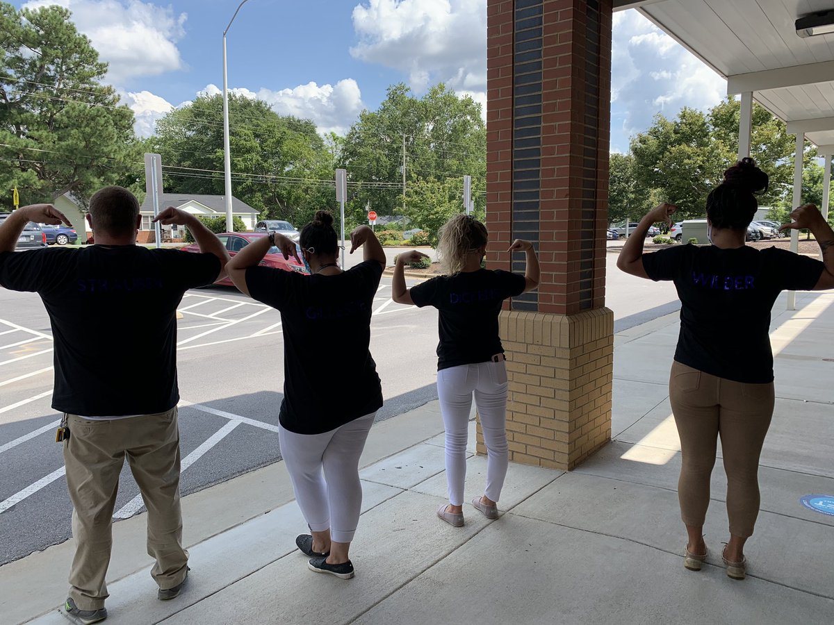 Ayeeeee the best team ever “Fantastic 4” #3rdGrade <a href="/karitgillespie/">Kari</a> <a href="/Strauberstraub/">Christopher Strauber</a> 
<a href="/_MsDickens/">Meredith Dickens</a> <a href="/LHECMES/">Lincoln HeightsECMES</a>  we are ready to give you materials so we can have a successful school year! #remotelearning