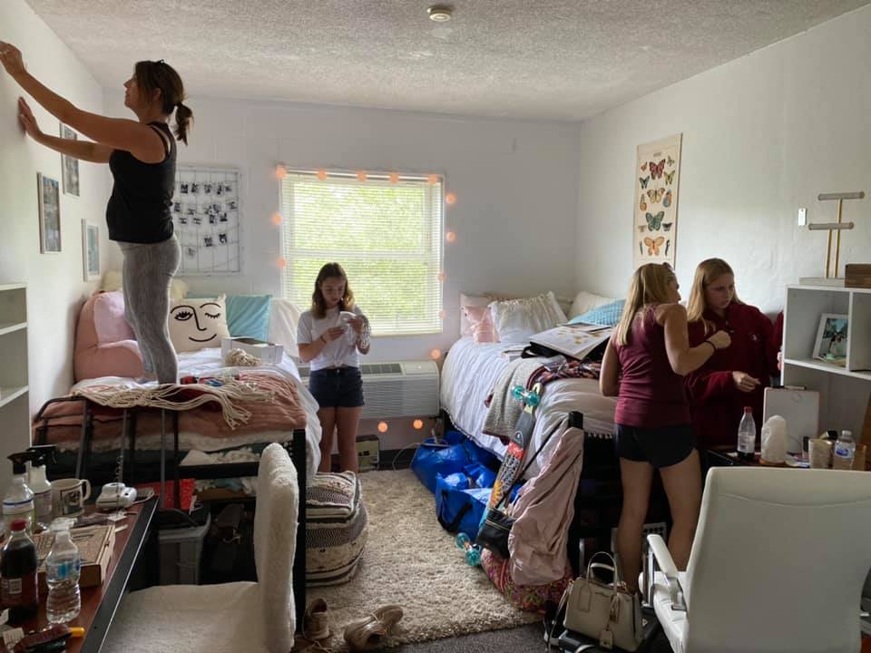 awpage3's tweet photo. We moved Madison into her dorm at FSU! Bitter sweet. I’m so happy for her and excited to see what the next chapter has in store. @Seminoles https://t.co/BvjNP55q6H