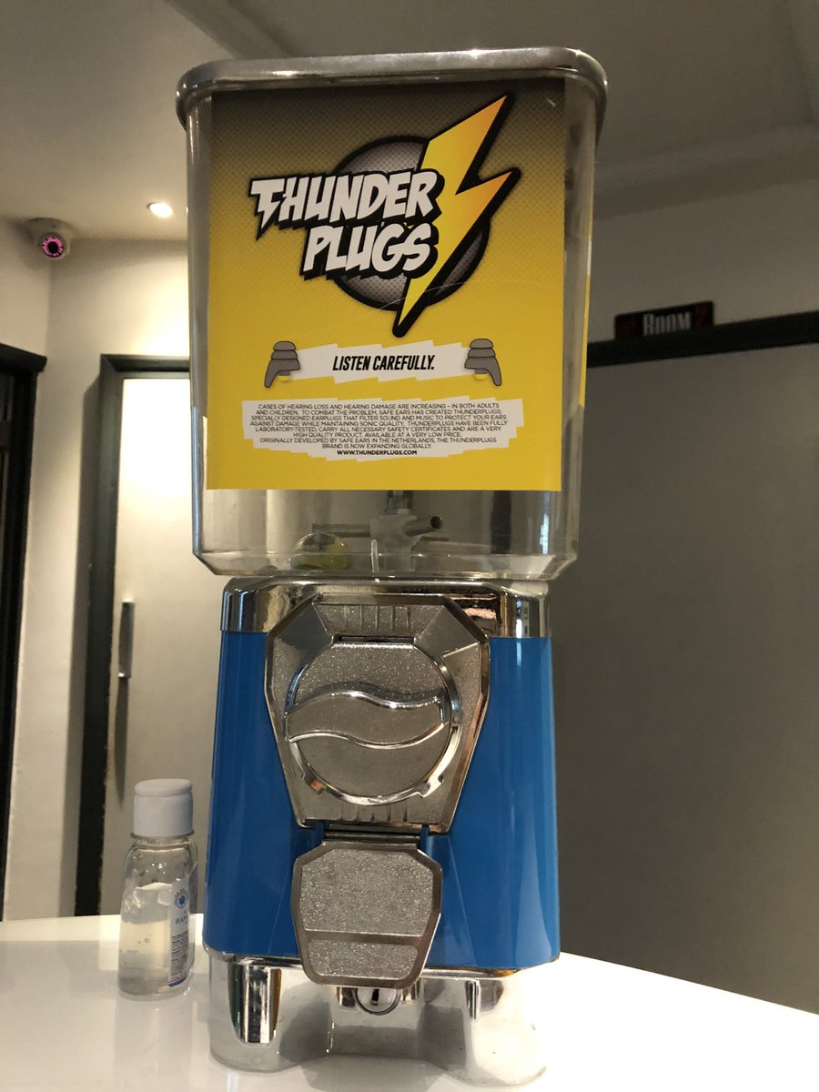 Wanna keep your ears safe and your hands clean? Don’t sweat it, down at the roomz we’ve got you #studio #music #musician #producer #recordingstudio