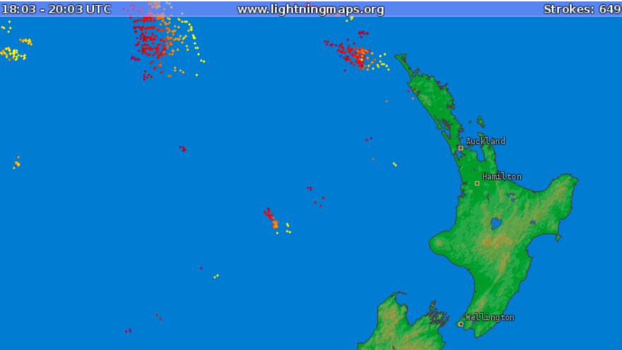 WeatherWatchNZ's tweet photo. #NewZealand has thunderstorms rolling in today for #Northland and #Auckland. They are hit and miss/isolated.

You can view the RISK maps here: https://t.co/LVtkFshZJL 

You can view NZ's only LIVE #LightningTracker here: https://t.co/b7309qhVTk https://t.co/jzBtm4wLew