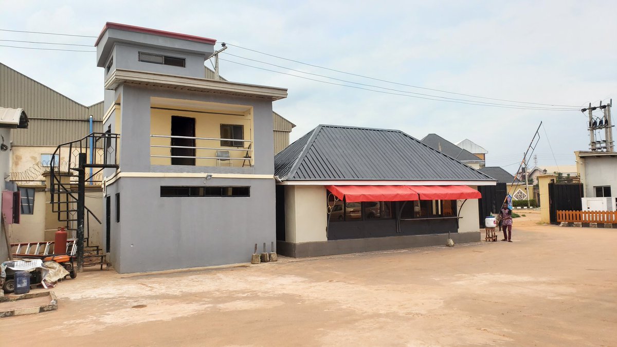 Ebuka_LEADS's tweet photo. Hello Twitter!

I am an architect and I provide detailed architectural, landscape and interior designs to clients' specification, construction projects from inception to final handover.

Here are few of my works. 
#kindlyretweet 
#IFB https://t.co/N04dbL3OC7