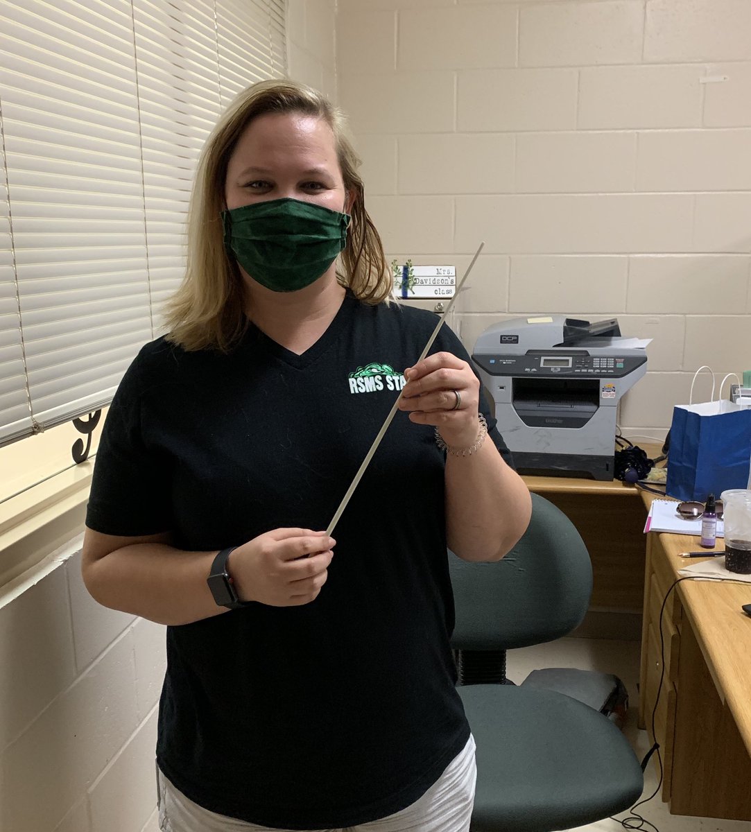 Our new band director, H. Davidson, is creating magic and music. ⁦<a href="/RSMSGATORS/">River Springs MS</a>⁩ #VCS123, #VCSnewTeachers