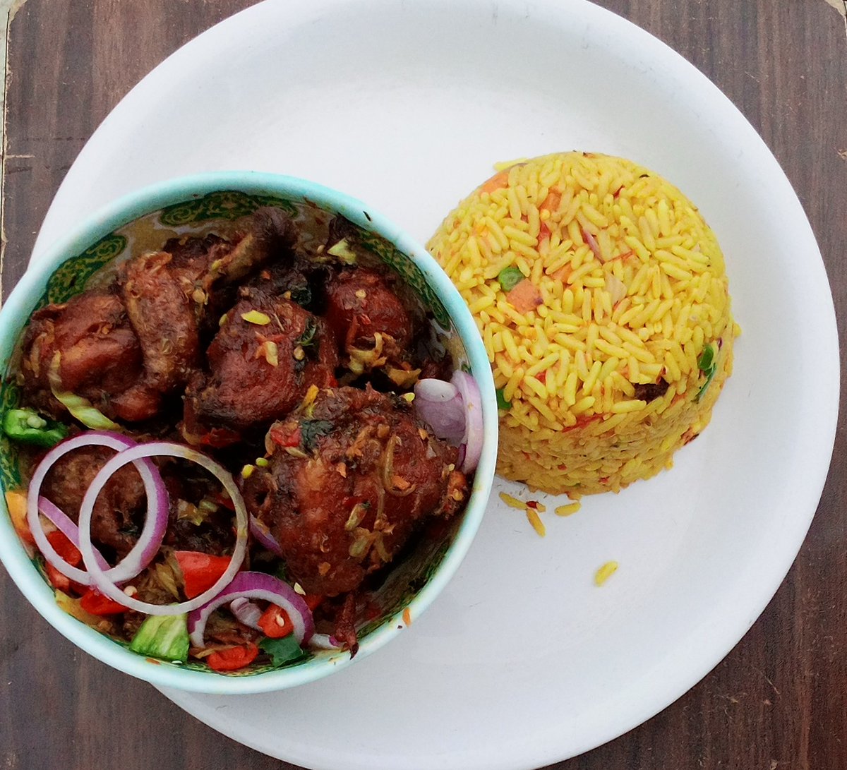 sheen_daniels's tweet photo. Fried rice and chicken...
A taste is all you need to keep coming for more
#Ninasculinary #kdbaker #kaduna https://t.co/olM9sYOjQY