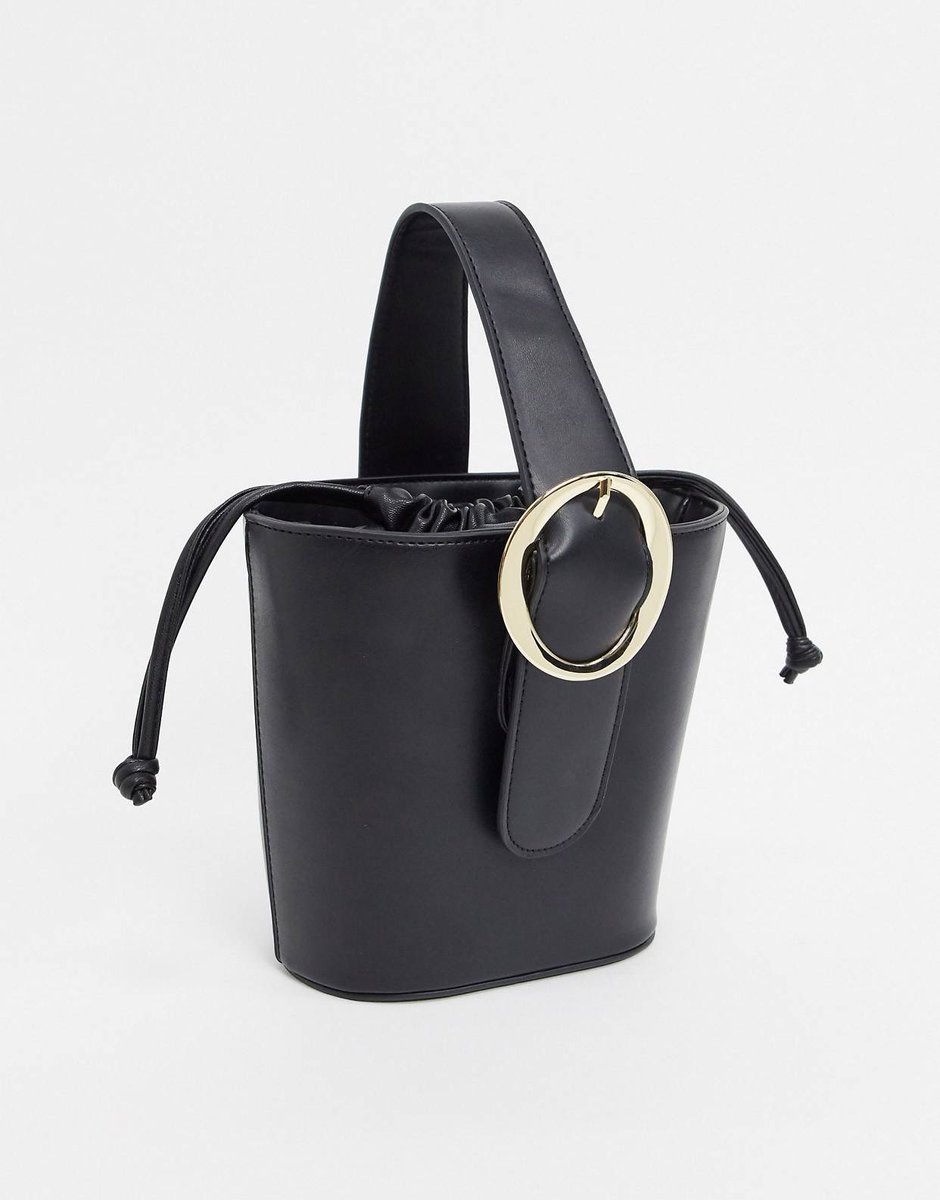 Faux Leather Mini Bucket Bag There’s nothing like “I have too many black bags”! What’s better than a black bag? Definitely two and many more All you gotta do is send me a DMAvailable to order Price-18k