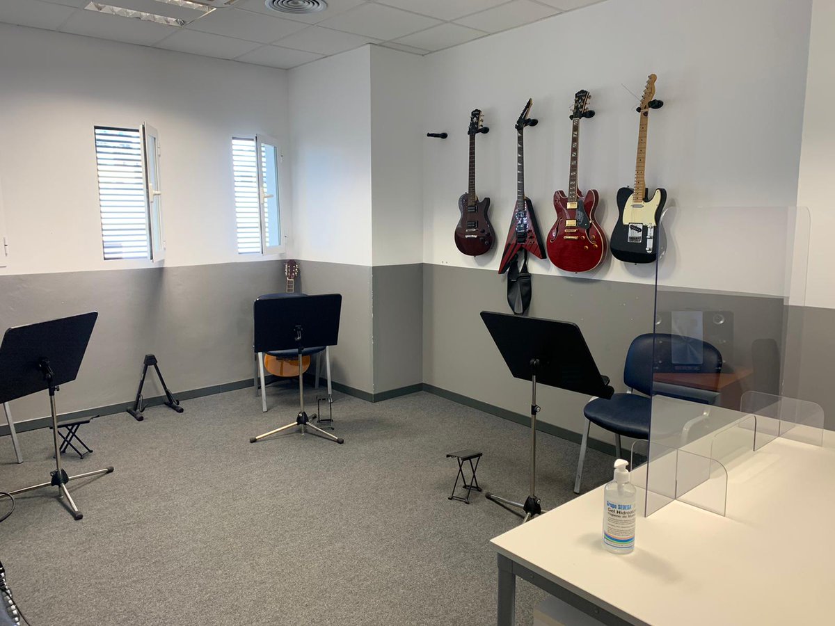 ¿Quieres saber cómo vamos a hacerlo?. Infórmate sobre fechas, cómo formalizar tu matrícula y el protocolo COVID (descargable) que seguiremos para iniciar un curso responsable y seguro. Estamos a punto de despegar, gracias por vuestro apoyo estos días. 🔴  bit.ly/emmaon