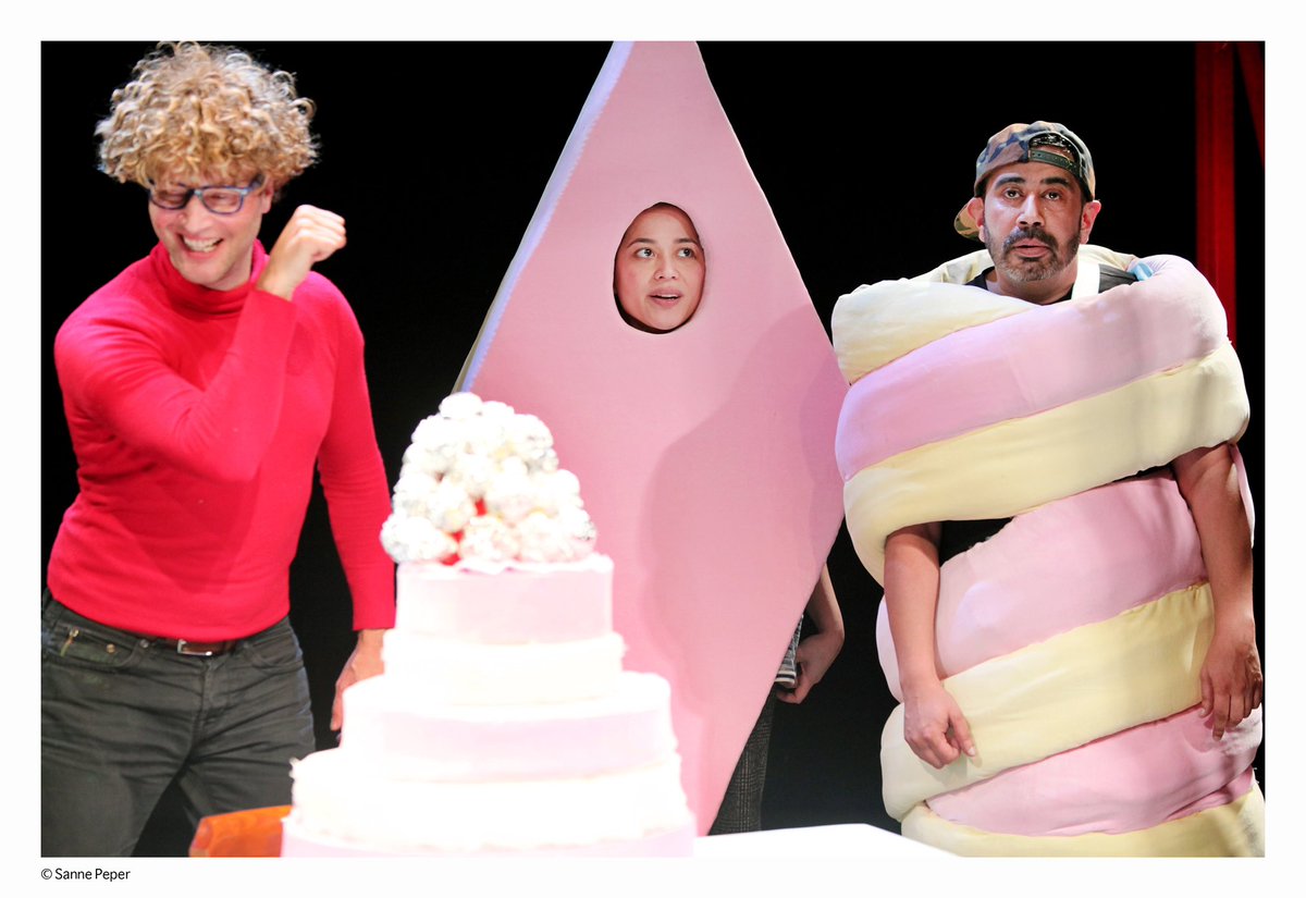 GEZOCHT > heel veel snoep. 
Alle kleuren, geuren, smaken en maten zijn welkom. Houdbaarheidsdatum mag verstreken zijn.
Heb jij / jouw organisatie nog wat liggen? Of heb je een gouden tip hoe we aan veel snoep komen? Mail ons via sophiedehaas@toneelmakerij.nl #theater🙏🏼🙏🏼