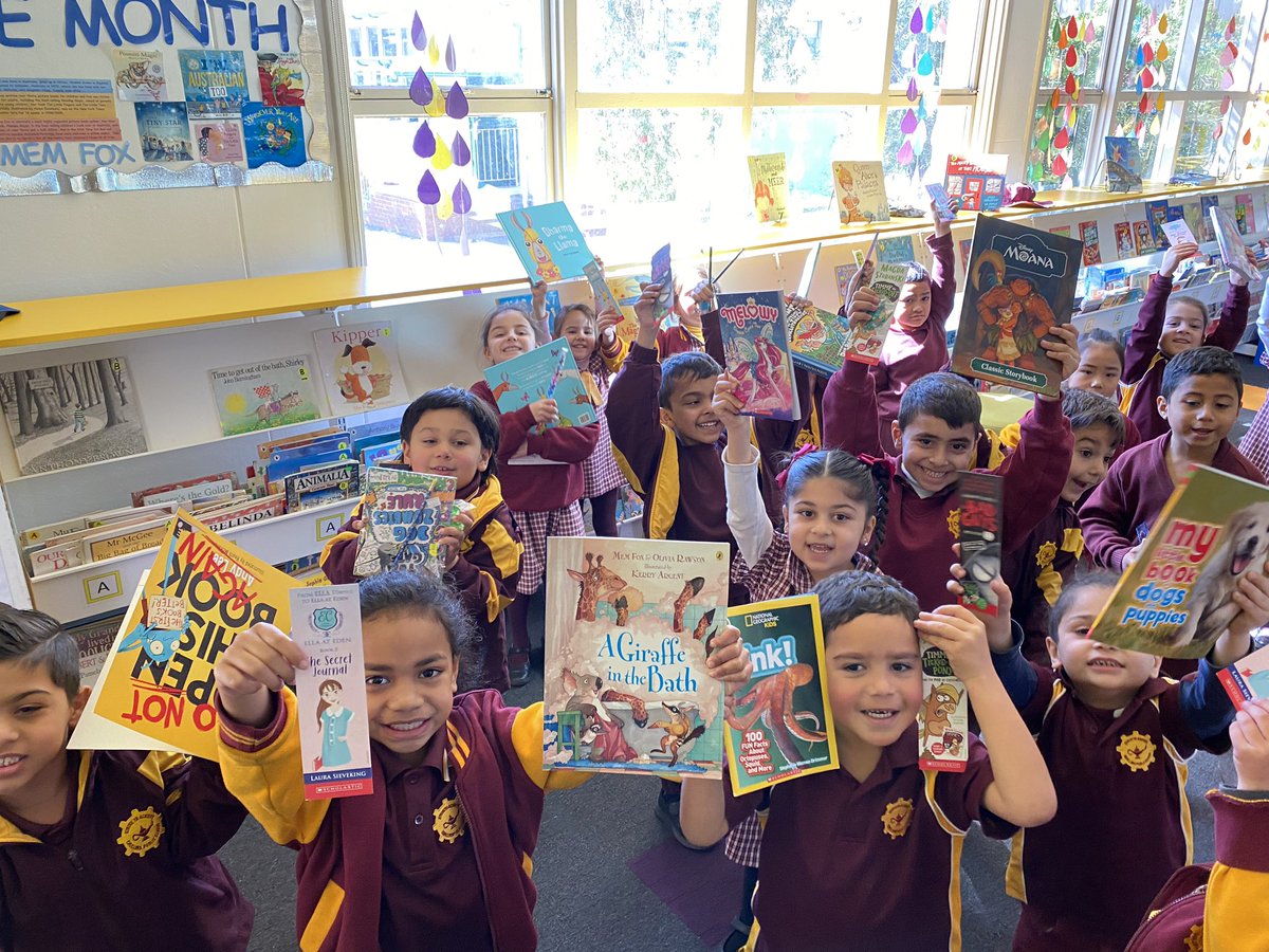 jasmine_saab's tweet photo. I gave them a goal to reach of $1000 and let me tell you that stuck with them like glue because we raised over 2500!!! Doubling last years numbers! Not about the money raised but the importance of commitment and teamwork! What a successful book fair looks like!!#schoolastic #CPS https://t.co/keIz91ZgCp