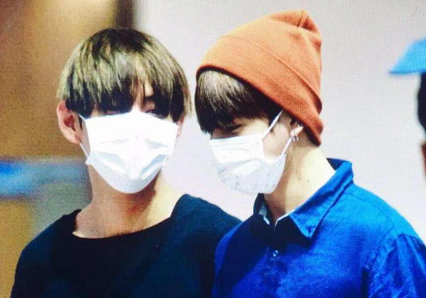 2 September ringsThe day after jungkook's birthday (2/9/16) taehyung and jungkook were spot wearing matching rings and they were so clingy that day