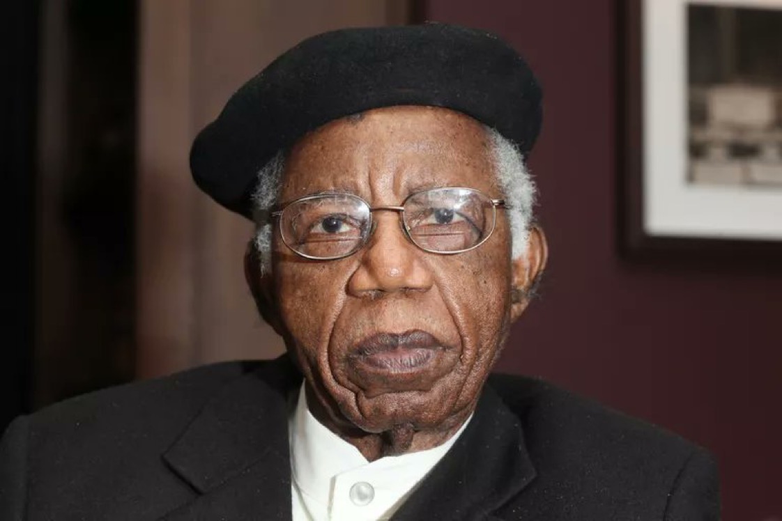 The Father of Modern African Literature, Chinua Achebe turned down a $1 million offer from 50 Cent to use the title, ‘Things Fall Apart’ for a movie.

A man of integrity