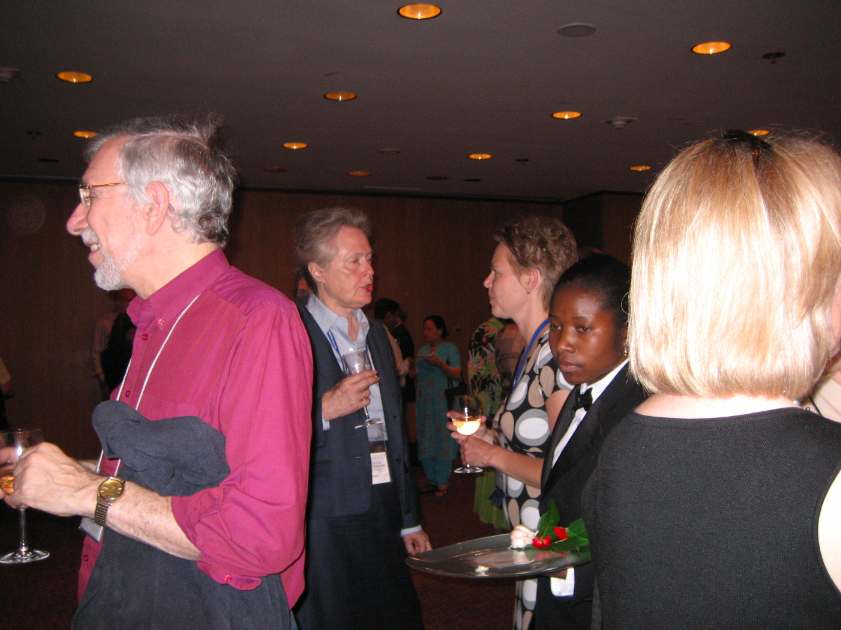 rcallewaert's tweet image. In het jaar 2009 stond ik eens in the Library of Congress te babbelen met Sally McCallum, Chief of the Network Development &amp;amp; Standards Office @ the LoC in Washington over SKOS. Vandaag heb ik een vergadering in Gent over SKOS #semanticweb #skos #linkeddata