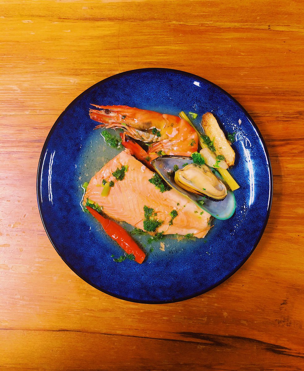 mapmakerdavid's tweet photo. Made pesce limone, take 2. :) #makefoodnotmaps https://t.co/a958cKvLWo