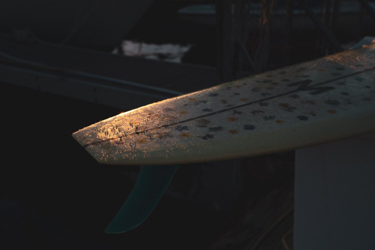 This is me really trying to be creative lol. My new favorite set of surf photos ❤️