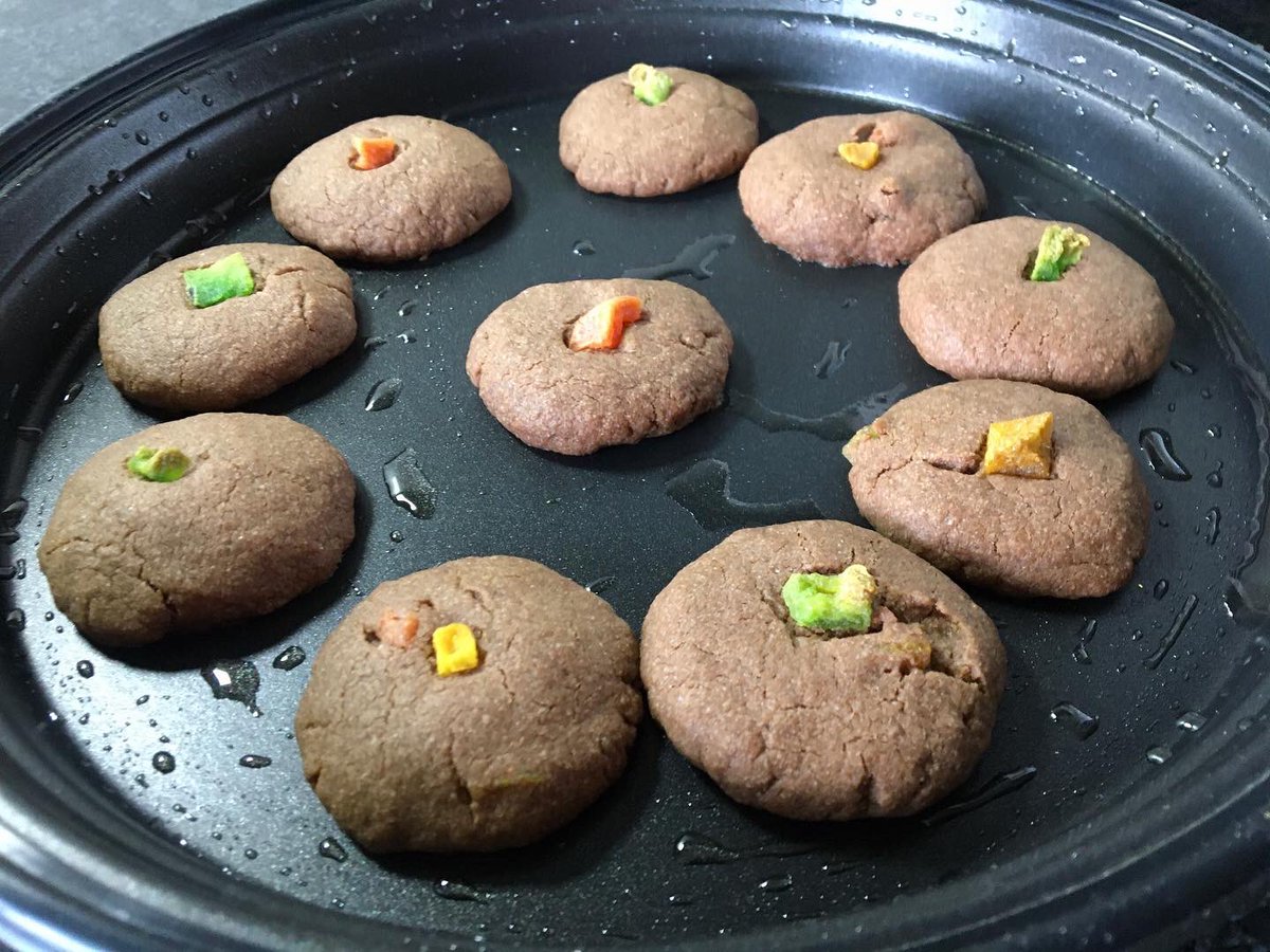 Wheat flour chocolate cookies❤️
#cookies #wheatflourcookies #chocolatecookies #aatabiscuit #Ankitaskitchen #ankitsdhava