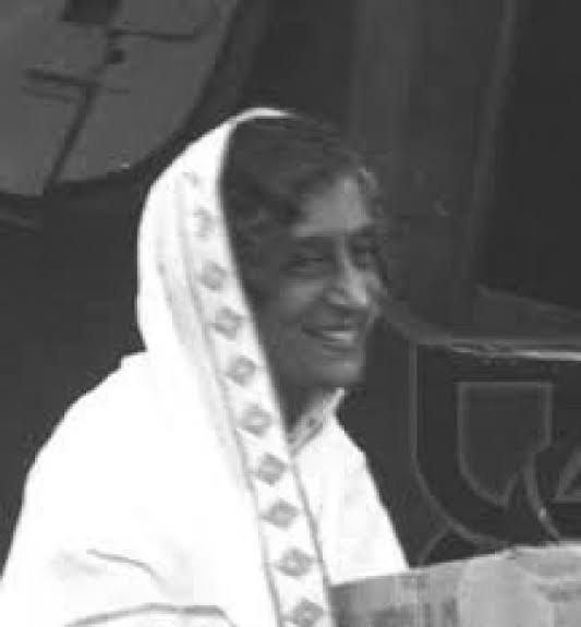 Begum Aizaz RasulShe was the only female muslim member of the constituent assembly. She joined Muslim League & entered electoral politics & was elected to legislative assembly. Later after Muslim League was dissolved she joined Congress & served as minister for minority welfare.