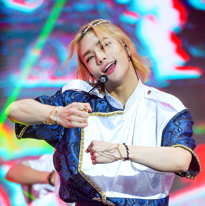 Gue Alvaro Denandra panggil aja Varo fc hyunjin gue newbie disini jadi mohon bantuan nya
Yang mo mutualan, RT/like
Fambest, mampir aja di DM

#roleplayerindonesia #roleplayerkpop #roleplay #mutualanyuk