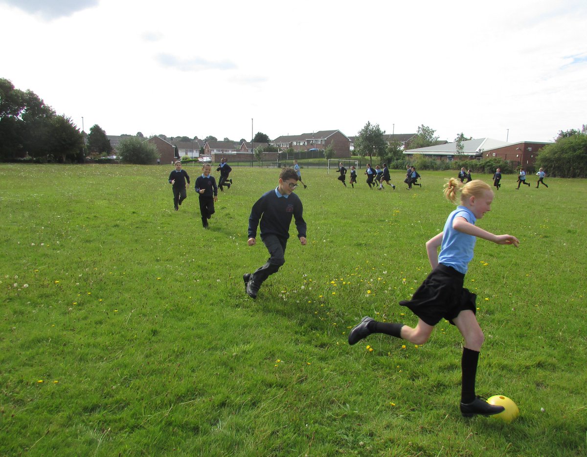 RiseParkSchool's tweet photo. Well done Y6 The first Sheriffs Challenge of the year was completed yesterday, we are aiming to get out every day when possible and witness our fitness improve #Y6 #SheriffsChallenge #backwithabang https://t.co/CM9boMUCdH