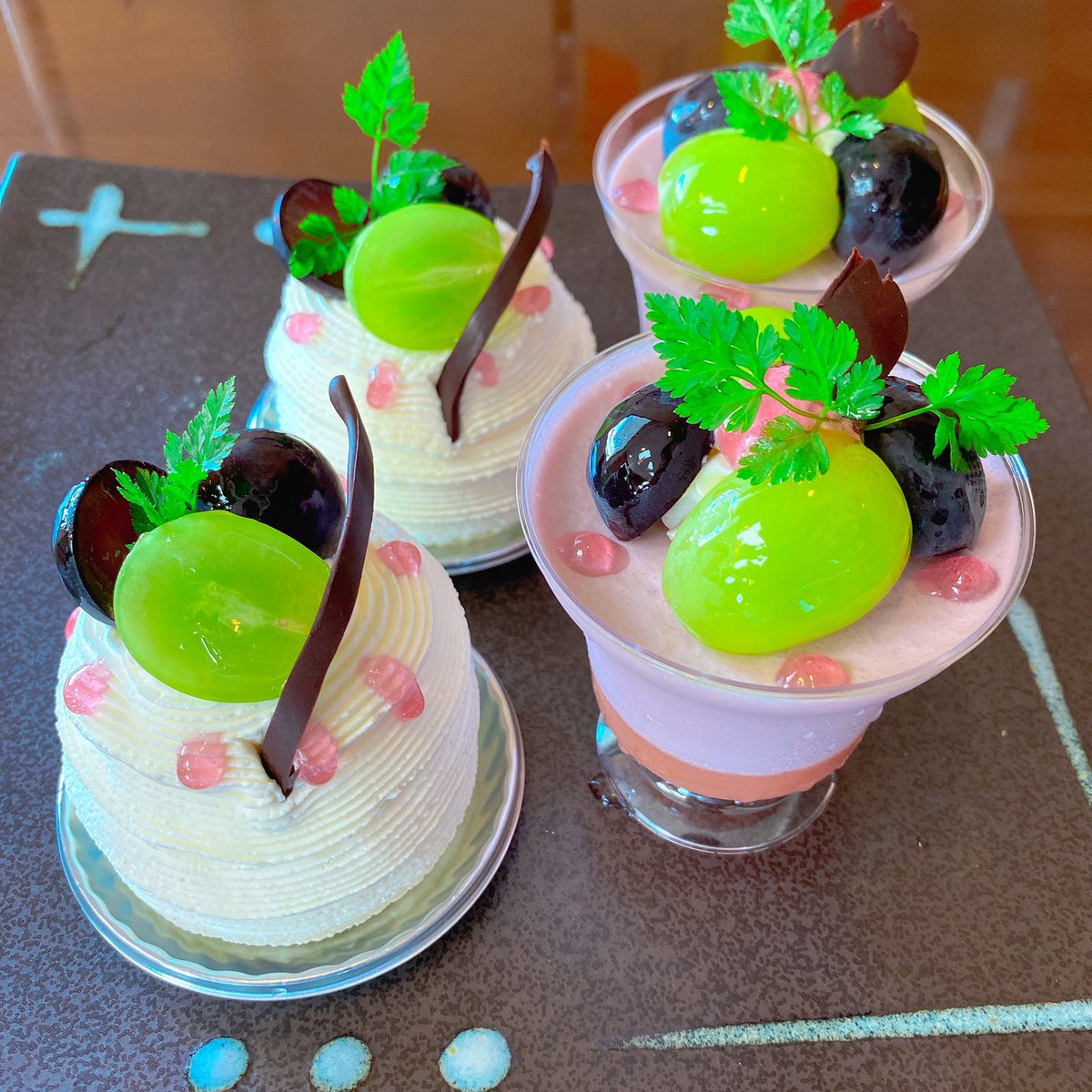 スイーツ工房カヤノ En Twitter 今月の新作ケーキです ぶどうを使ったケーキになります モンブランとムースのジュレのケーキです スイーツ工房カヤノ 天竜川駅近くのケーキ屋さん 浜松市ケーキ屋 新作ケーキ オシャレなケーキ 可愛いケーキ ぶどうケーキ スイーツ工房カヤノ En Twitter 今月の新作ケーキです ぶどうを使ったケーキになります モンブランとムースのジュレのケーキです スイーツ工房カヤノ 天竜川駅近くのケーキ屋さん 浜松市ケーキ屋 新作ケーキ オシャレなケーキ 可愛いケーキ ぶどうケーキ