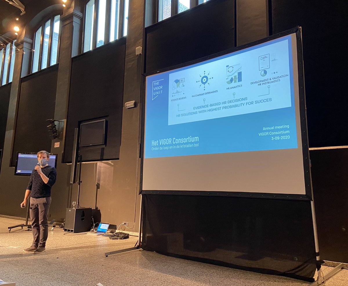 EdwardVanhoutte's tweet photo. Annual meeting vd @vigorunit consortiumleden (waaronder @balance_hr). Doet deugd om nog eens onder de mensen te komen 👍😷 #EBMgt #vigorconsortium https://t.co/iErke8jt54