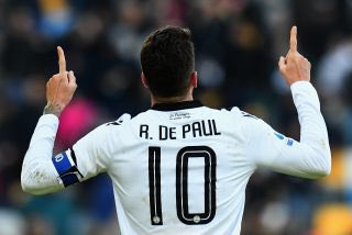 THREAD: Right then, let’s talk about Rodrigo De Paul. He is an Argentina international & one of the finest midfield talents in Serie A. First off, this would be a ridiculous coup. He’s a phenomenal player courted by Juventus, AC Milan, Inter & Napoli & others. This is pretty big.