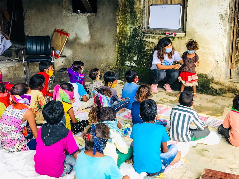 bagofsmile's tweet photo. The Slum pathshala project of Bag Smile Foundation which is an NGO in India identifies such out-of-school children from remote villages, tribal areas and urban slums, and provides them quality education. https://t.co/4Hc9LdiKH0