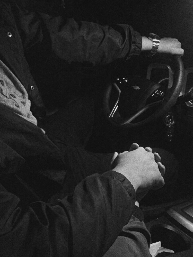 when he takes u to a roadtrip at 12 am just so u can listen to the song he recorded for u in the car
