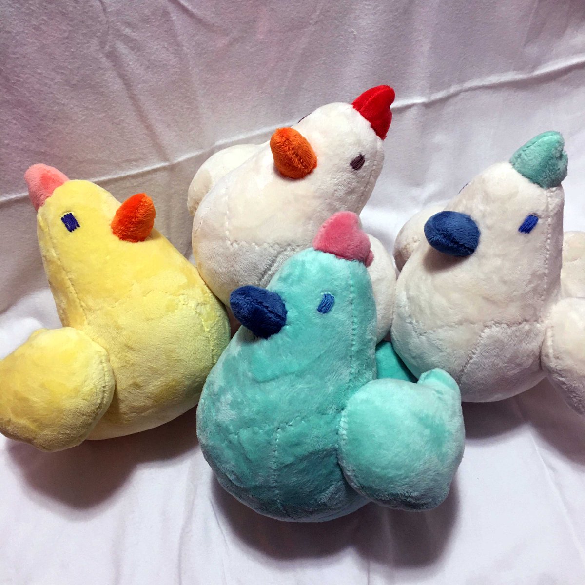 DarwinRosen's tweet image. Hand-Sewn TioPío Chicken Plushie🐓🐔 These are the lovely chickens raised my Tio Papi himself! They&apos;re huge and huggable and very much near actual chicken size 
#handsewnplush #chicken #chickenplush #birb #plushie darwinrosestudio.com/store/p/tiopio…