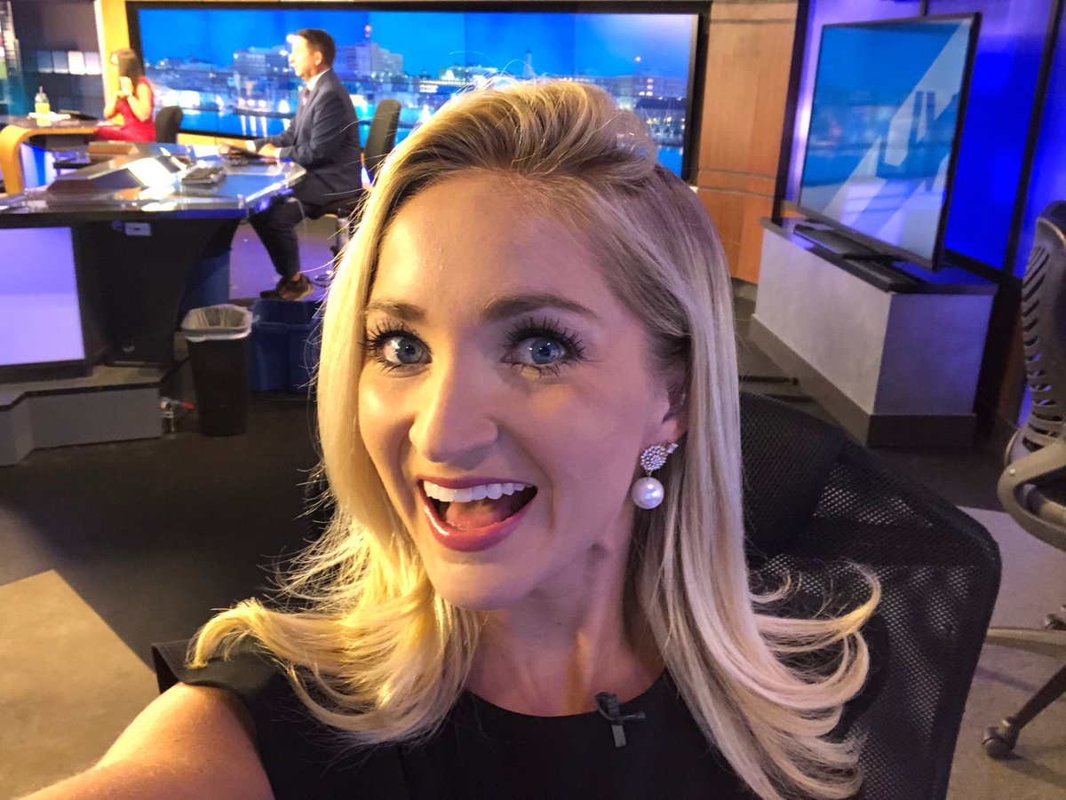 LexieOConnorWX's tweet image. Good morning! Back in action, and back in studio! 

Join us on #GoodDayMaine! We’re #liveoncbs13 until 7 am and then #fox23Maine 7-9 am #WeatherAuthority @WGME