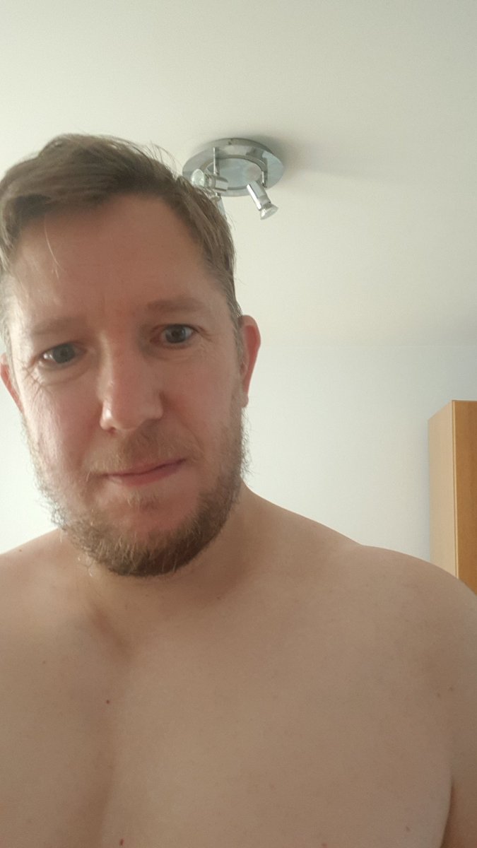 GavinWi79234383's tweet photo. #shoulderday either I have no #traps or #delts or just can't photograph them! Good session today, feeling #pumped ๐ช๐ช๐ช
#bodybuildng
#muscles
#operationgetbig
#dreamBIG
#dreamhuge
#fitfamuk
#fitness
#FitnessMotivation
#swolesthegoal #bettergymsidcup https://t.co/To122lFNah