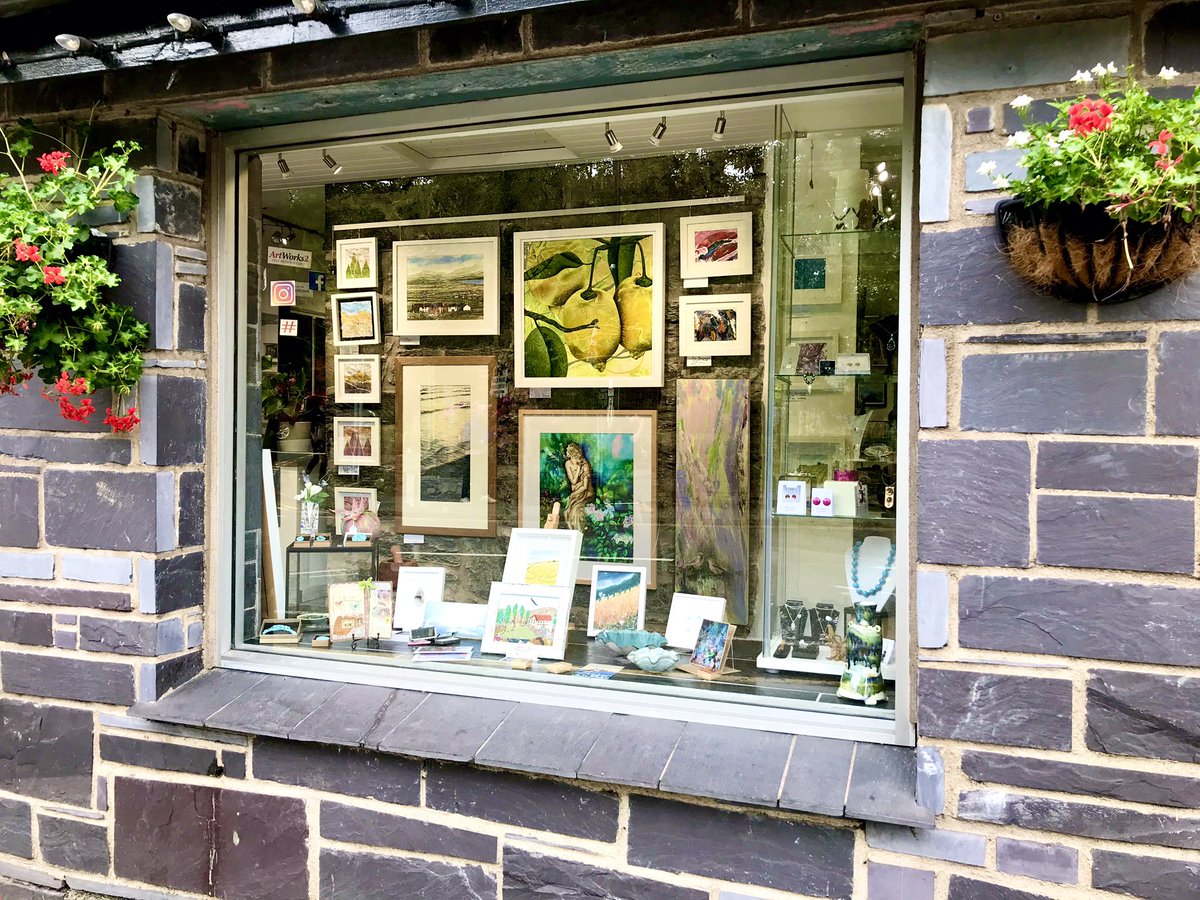LindiKirwin's tweet photo. Currently Guest Artist at Artworks2 in Betws-y-Coed #northwales. https://t.co/vtTUKJsHZy  
Nip over for a mooch if you’re free. 😀 https://t.co/lNPjkxVN8o