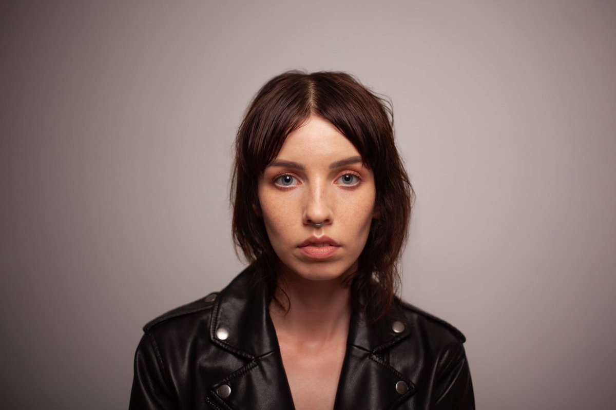 charleenotes's tweet image. my new single Second Rounds is out tomorrow 🖤