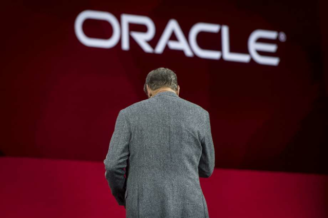 GibaultDimitris's tweet photo. The future is #autonomous. The future is #infrastructure. See in this #CloudWars article by @bobevansIT why Oracle's Larry Ellison is going his own way. https://t.co/m6OFitvoOH https://t.co/WImex8fmJP