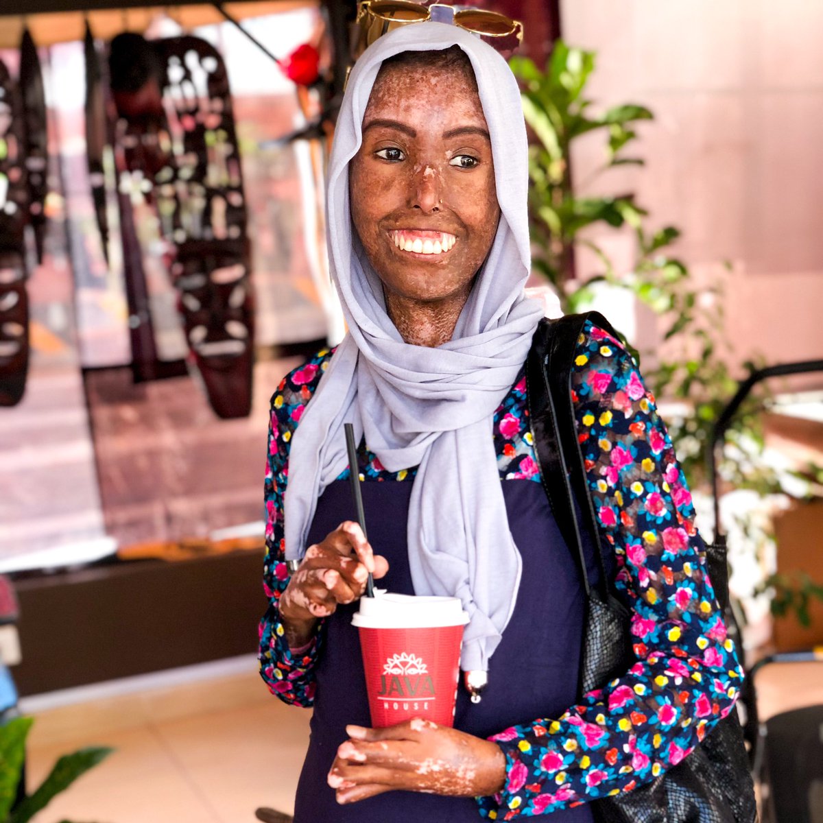 FarahKhaleck's tweet photo. Hey @javahouseafrica I’ve been admiring the new thermal range of mugs. It would be super cool if you could have a range of mugs and cups for us differents- something easier to hold.
You can call me to test them when remodeling 👍🏼 #20yearsofjavalove https://t.co/KsrczFxoh4