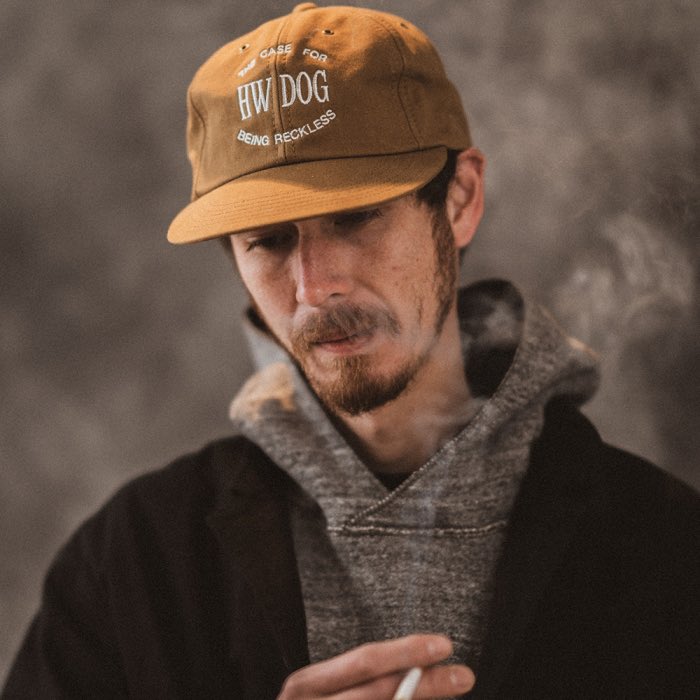 THEHWDOGANDCO's tweet photo. 今週金曜日19時発売のSTORE CAP。
デザインはシンプルにフロントにHWDOGの刺繍。
チェーンステッチやIステッチ、縫製方法にもこだわった是非裏側まで見て頂きたい商品です。
https://t.co/hqE0EcxA7p https://t.co/B5kV5k8QH9