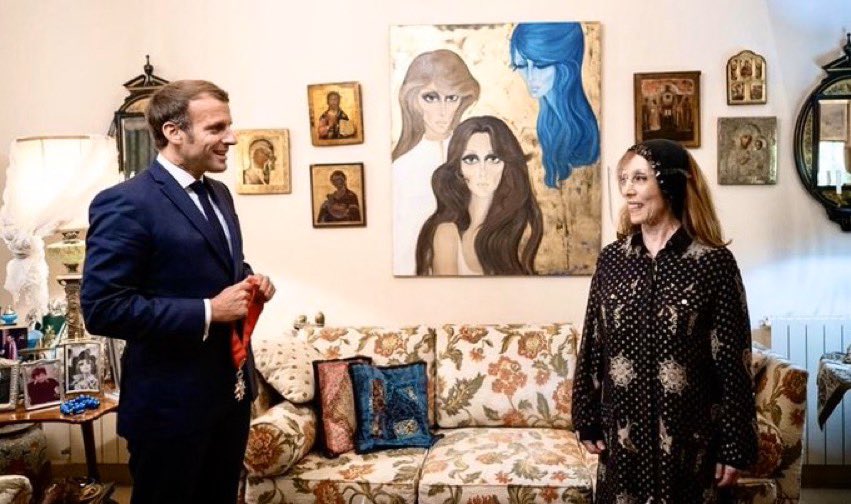 Abdulkhaleq_UAE's tweet photo. رئيس فرنسا في حضرة أيقونة الشرق الخالدة #فيروز https://t.co/qhX7cTEcoE