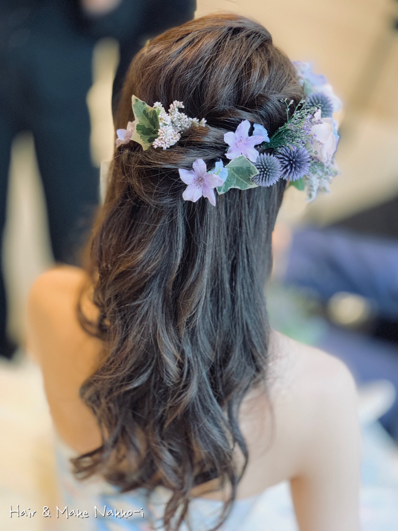 ヘアメイク岩瀬夏子 プレ花嫁リスケ中で初マタ Twitterissa Hair Amp Make Styling ナチュラルなハーフアップ 巻きすぎず片側だけまとめて ドレスに合わせて 青みと紫のお花で プレ花嫁 結婚式 結婚式延期 ウェディング 結婚準備 ヘアアレンジ ヘア