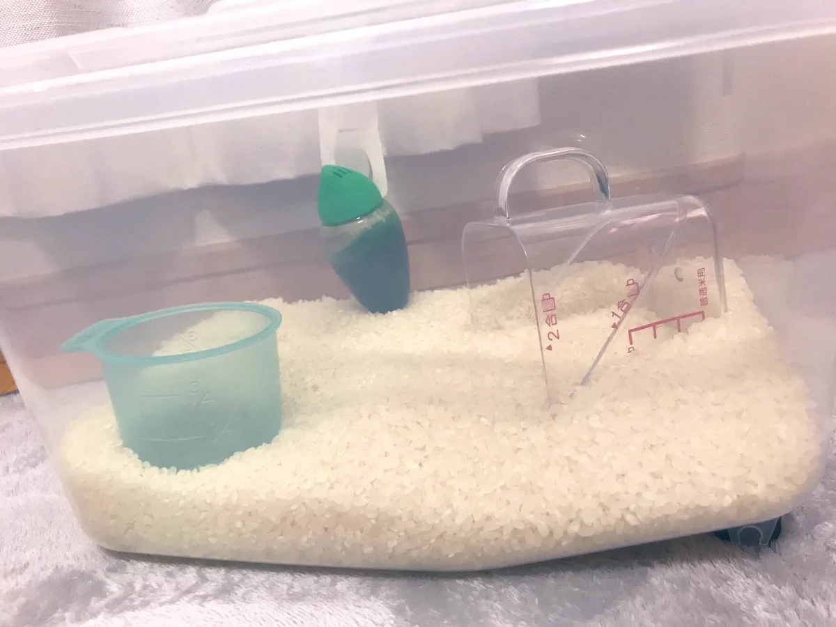 いないけどいる気がする？wwwハムスターがいるように錯覚してしまう米びつwww