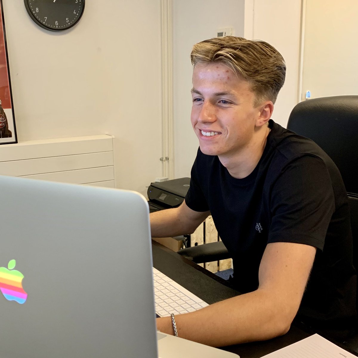 dondrdesign's tweet photo. Zeg hallo 👋🏼 tegen onze twee nieuwe collega-designers Ellis en Coen!

https://t.co/8krVcm23s7 https://t.co/pCg3Bzmp0s