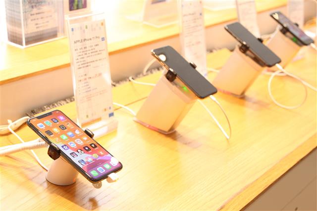 DIGITIMES_EN's tweet photo. FPCB makers keen on building new capacities in Taiwan #5G #antenna #Bits #chips #flexiblePCB #Flexium #FPCB #Passive #PCB #otherICcomponents #Taiwan #DIGITIMES https://t.co/BsUW9VpR01 https://t.co/AoMmcxnUXy