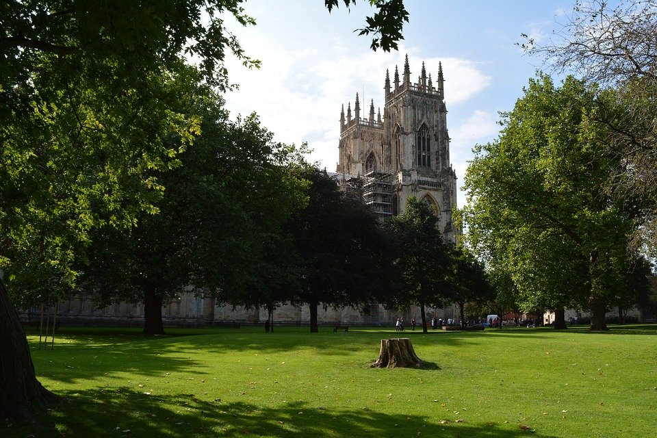 HelloYorkshire's tweet photo. It's a bright, clear start to #September! Any guesses where we're starting the month from? https://t.co/wrsAM5d160
