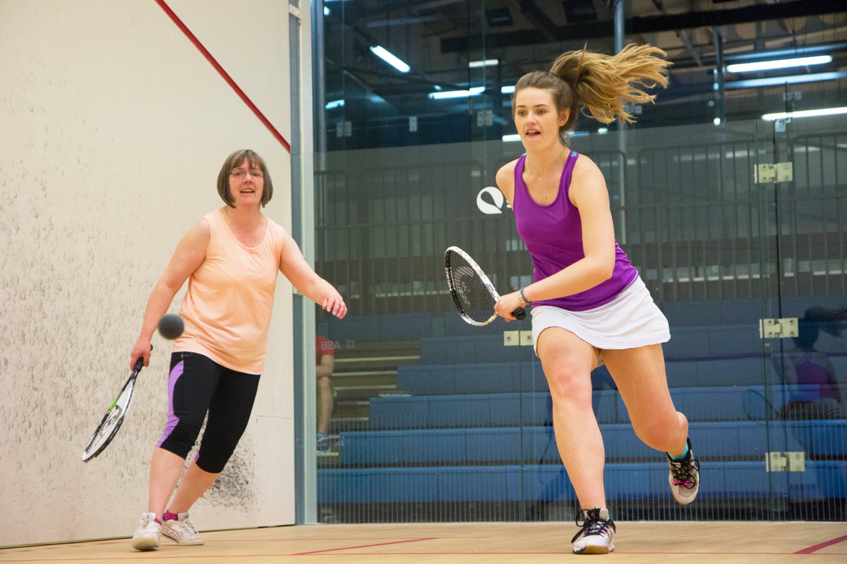 From today, clubs and venues can introduce full-court play for #squash bubbles of up to six players🙌

Guidance for clubs/venues 👉bit.ly/2Ghh1Vj
Guidance for players 👉bit.ly/3gO6qhd

#BackToSquash