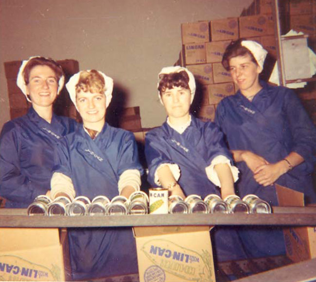 What was your first job? How much were you paid? Who was your funniest workmate?

We'll be prompting memories and conversations around all these questions and more over the next fortnight as part of our new theme of #HBAHWork. 

Who could you #JustCall?

historybeginsathome.org