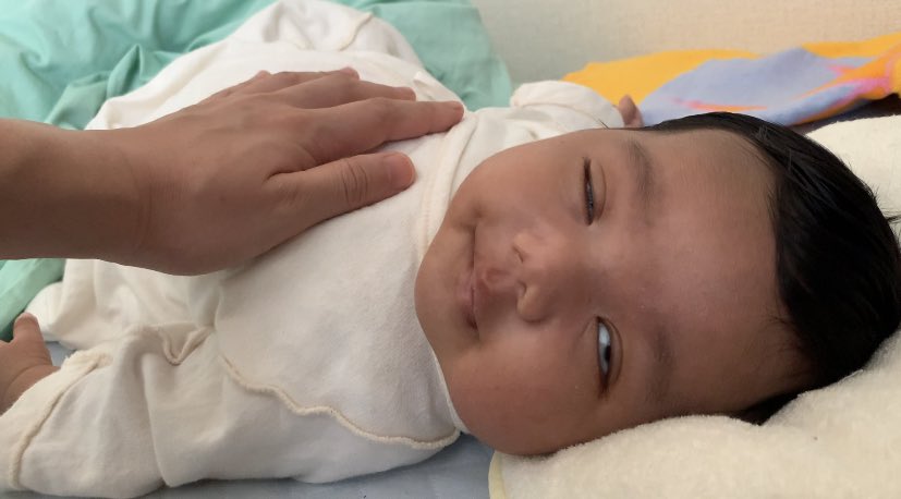 ラブリー 愚母 白目剥きながら笑って寝るのやめてほんと笑 赤ちゃん 赤さん 生後1ヶ月 育児 白目 変顔 爆睡 ラブリー 愚母 白目剥きながら笑って寝るのやめてほんと笑 赤ちゃん 赤さん 生後1ヶ月 育児 白目 変顔 爆睡
